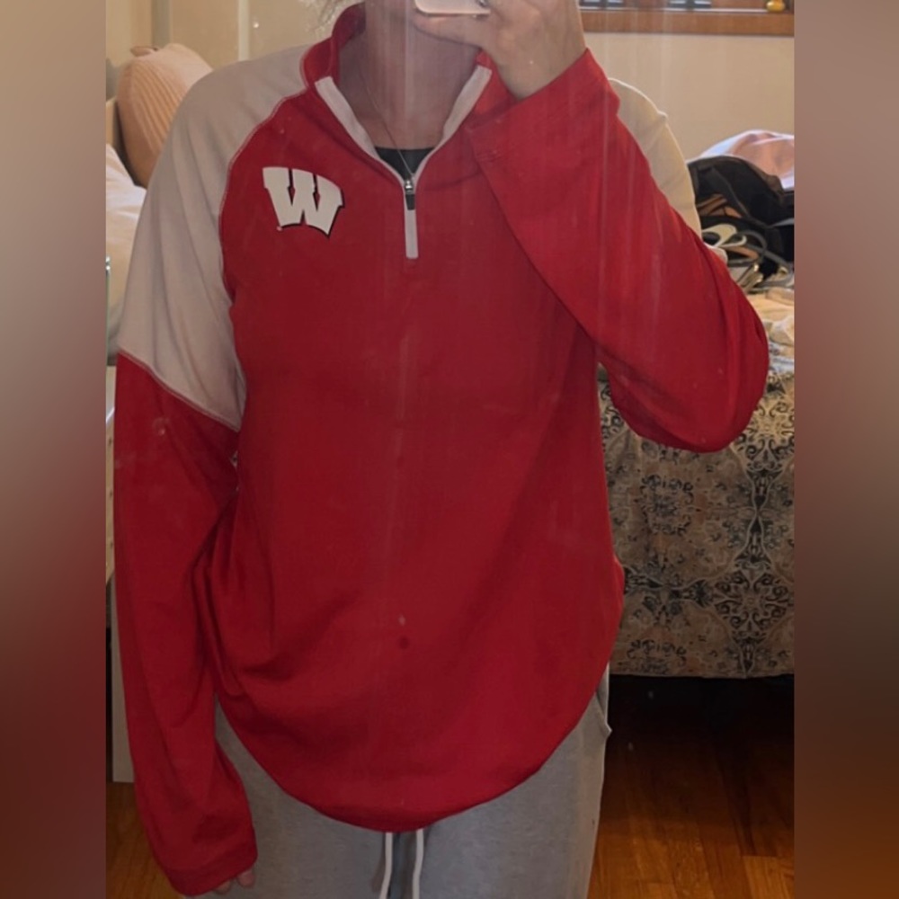 Wisconsin Badger Quart-zip